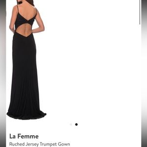 la femme black ruched jersey trumpt gown size 00